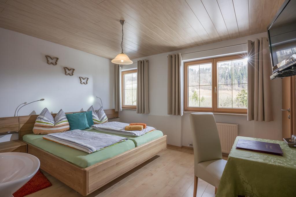 Haus Enzian Hotel Thiersee Exterior photo